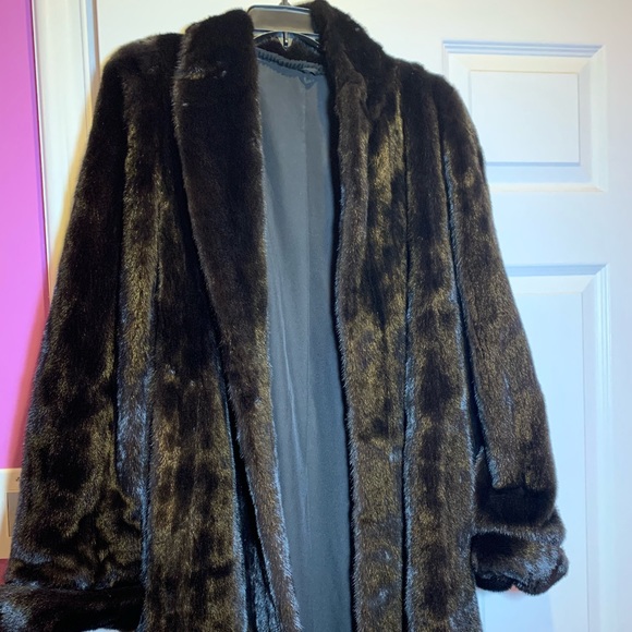 Authentic Fur Coat - Picture 6 of 7
